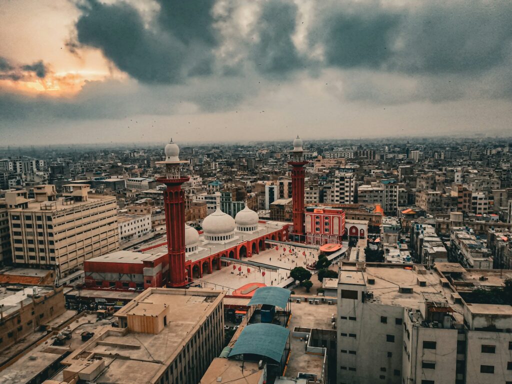 muhammad-amir-dUxtI4WzilE-unsplash